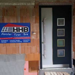 Montage einer Haustüre durch HHB aus Gaflenz